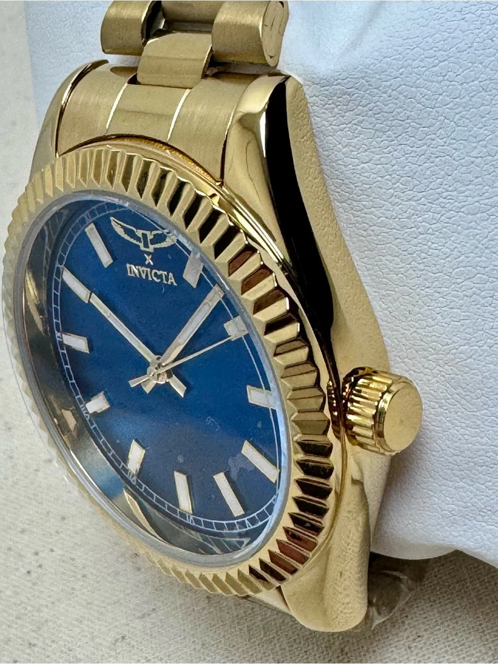 Invicta Men's Blue Dial 40mm Quartz Watch Gold-Tone Fluted Bezel NWT
